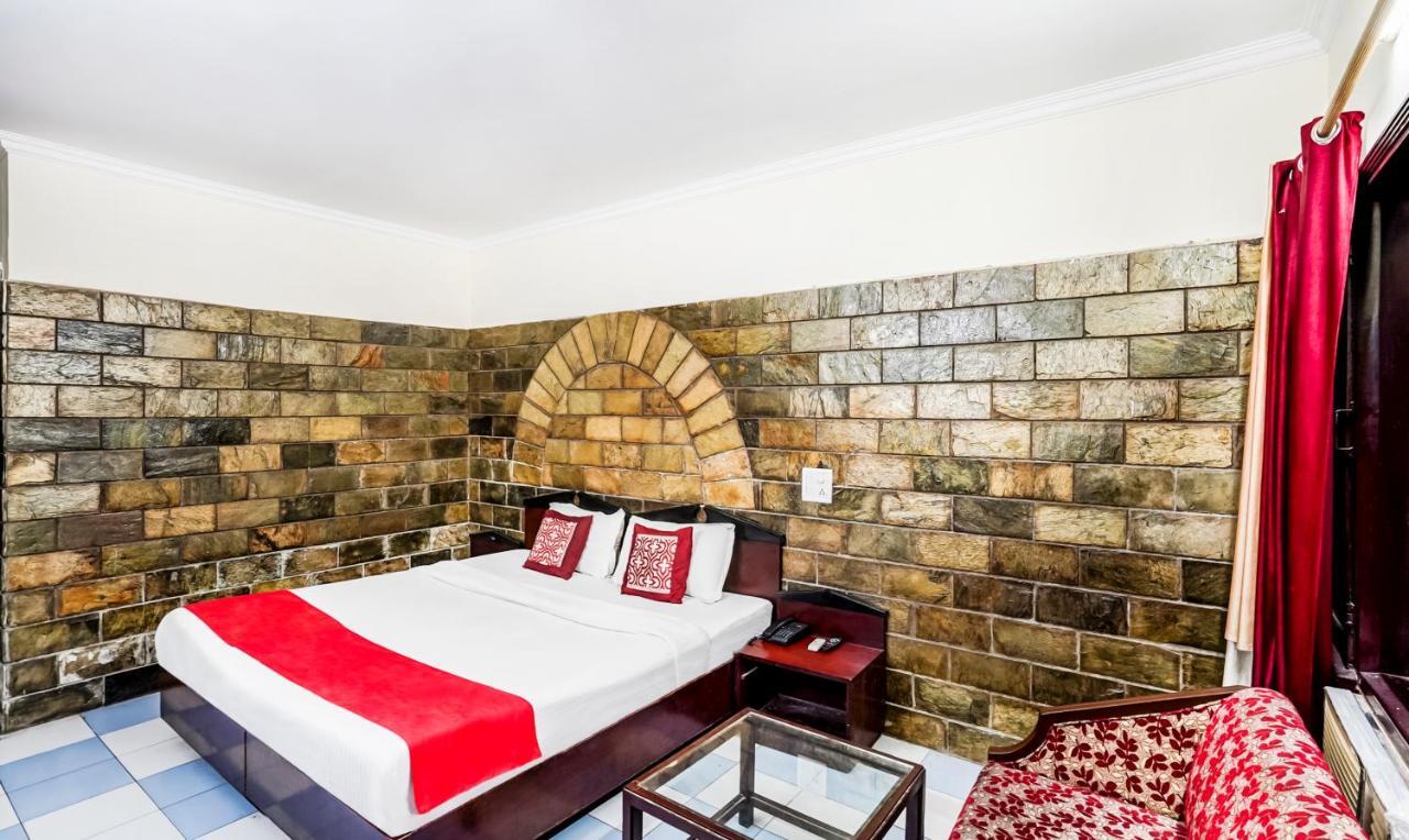 Hotel Oscar Regency Pancskula Kültér fotó