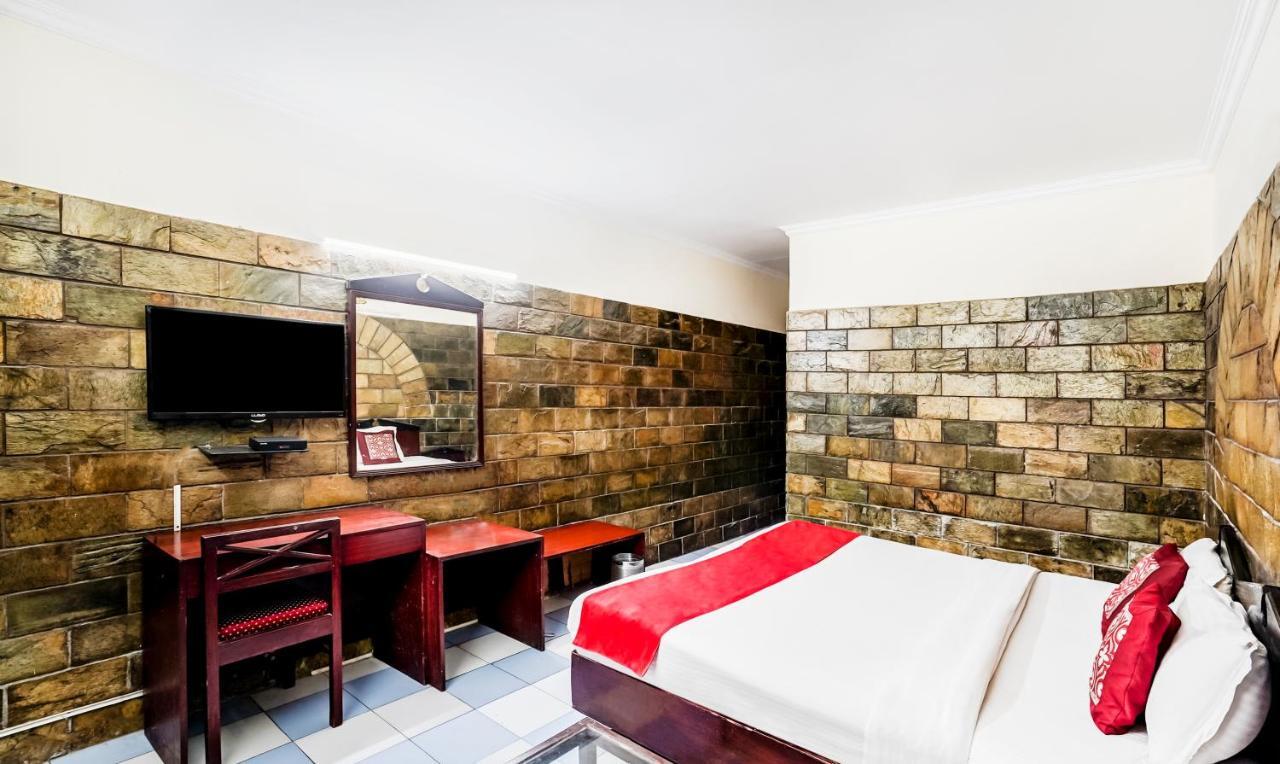 Hotel Oscar Regency Pancskula Kültér fotó