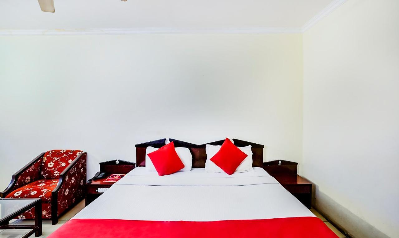 Hotel Oscar Regency Pancskula Kültér fotó