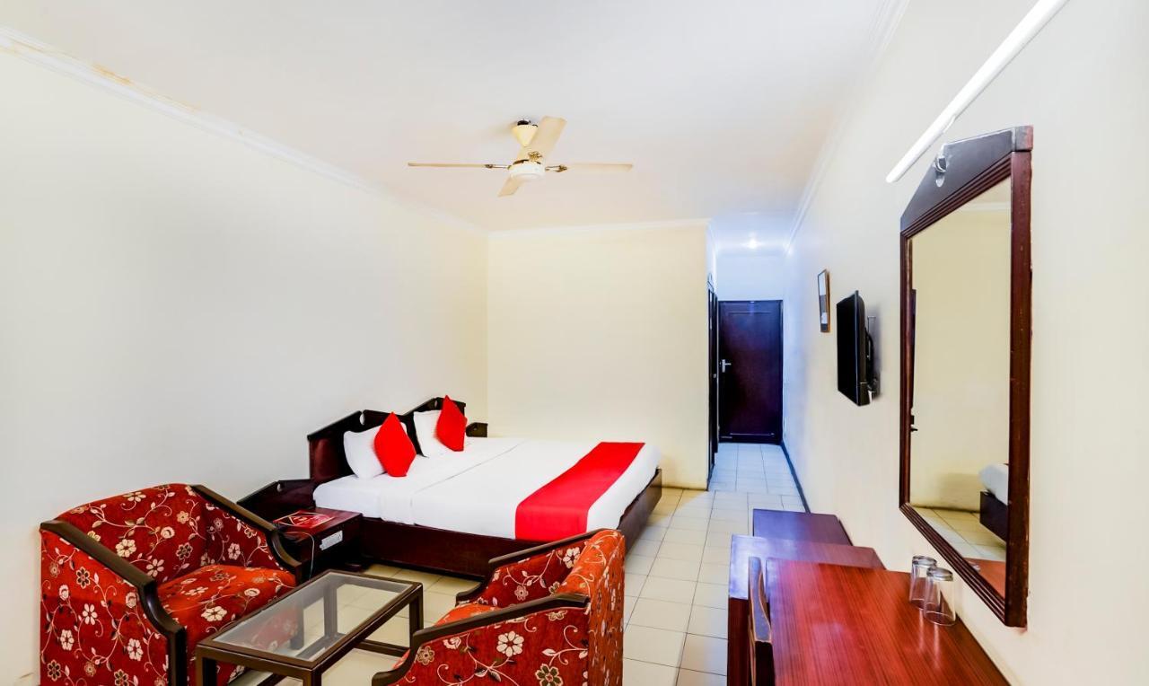Hotel Oscar Regency Pancskula Kültér fotó