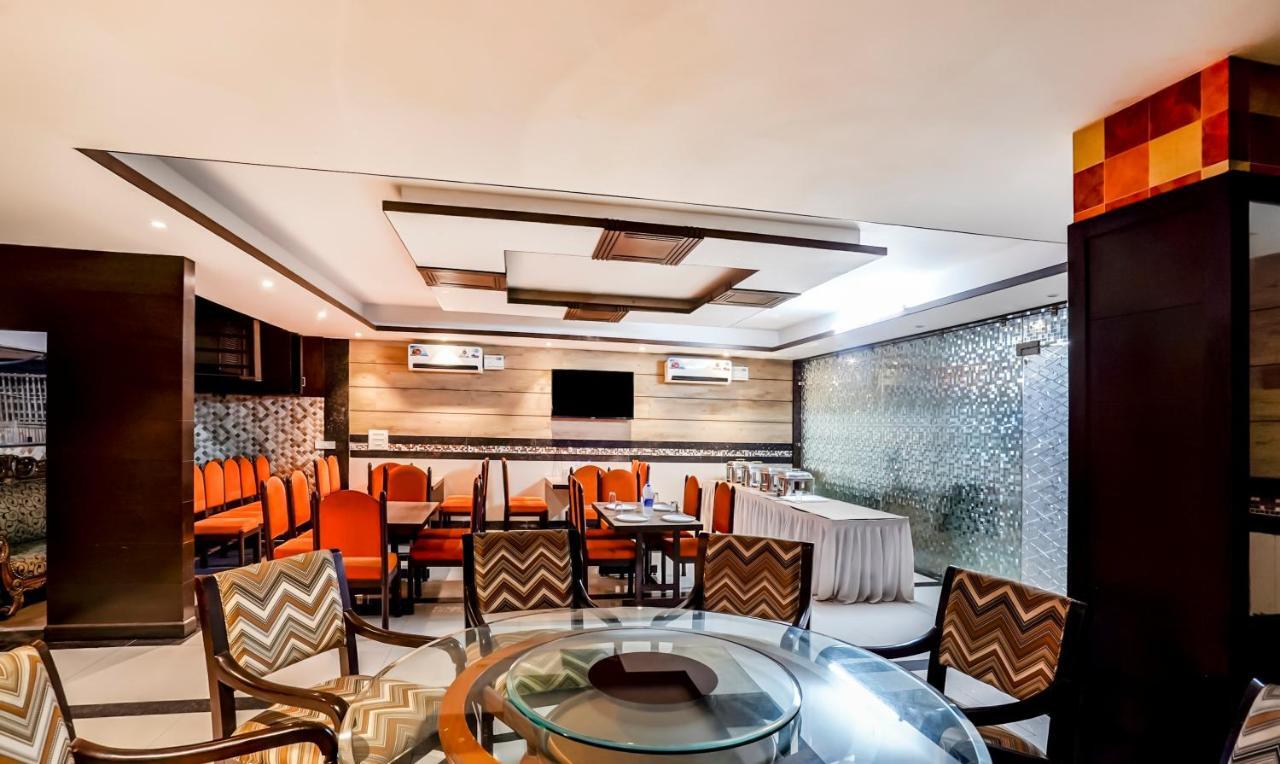 Hotel Oscar Regency Pancskula Kültér fotó